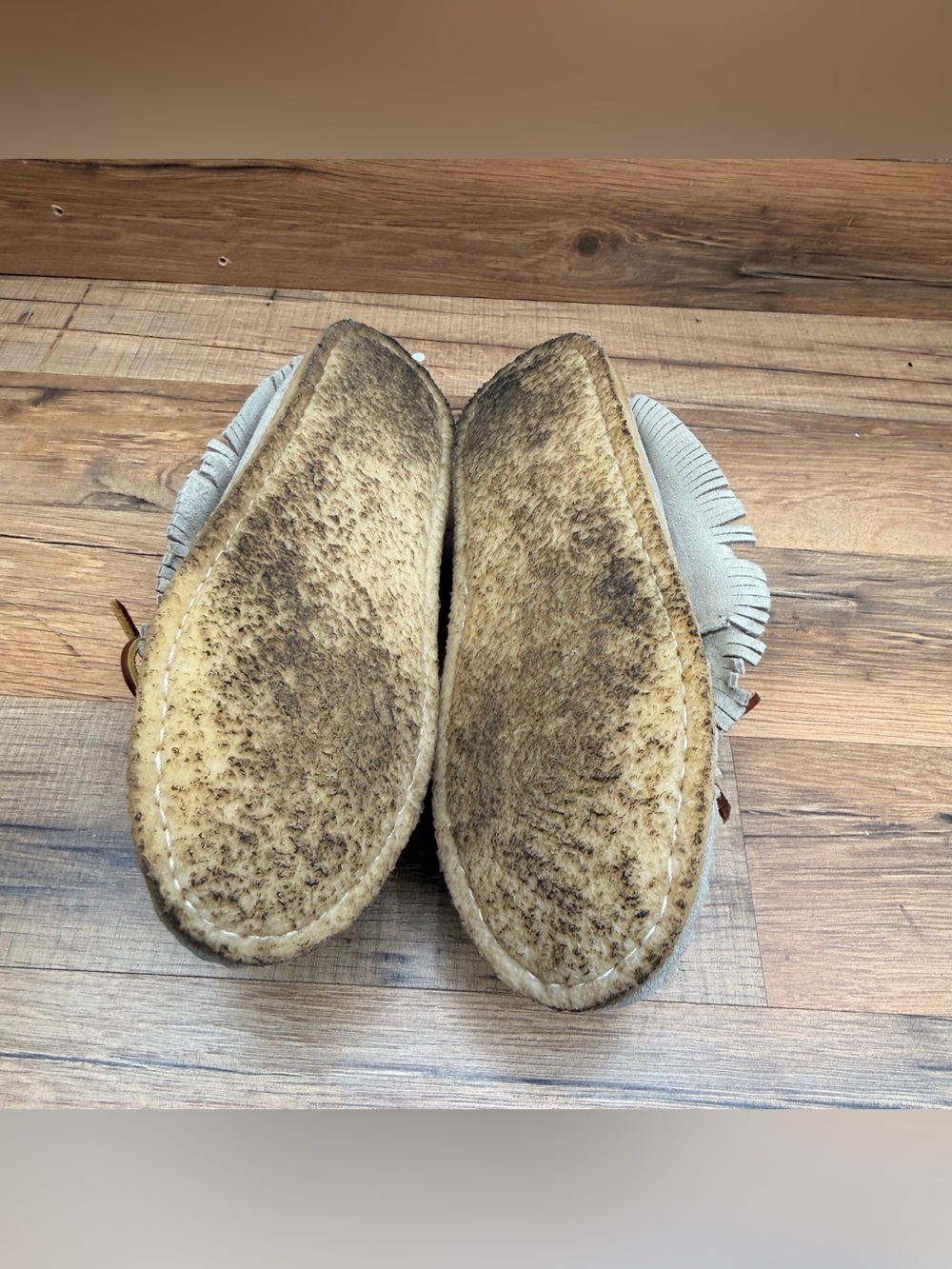 Eastland "Casco" Womens size 7.5 Suede Moccasin Fringe Shoes with Yellow Vamp - Picture 5 of 9